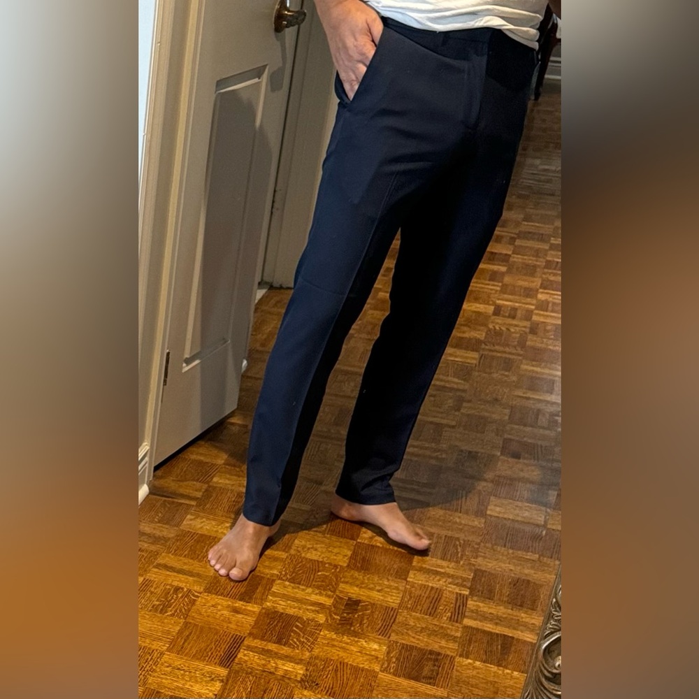 Kenneth Cole reaction pants with stretch.